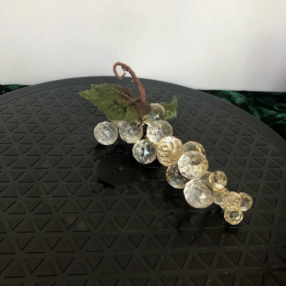 Vtg Plastic Faceted Poseable Grape Cluster Fabric Poseable Leaves